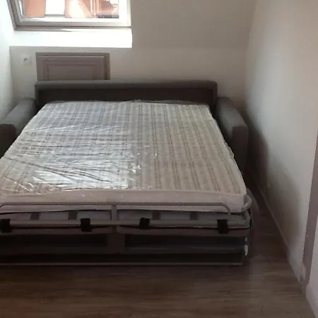 Romantique Avec Balcon Et Parking A 50 M De La - Fr-1-712-12 * Villers-sur-Mer