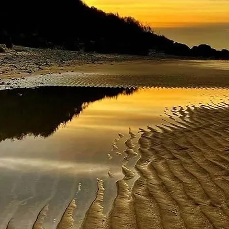 Romantique Avec Balcon Et Parking A 50 M De La - Fr-1-712-12 *