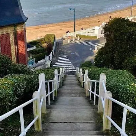 Romantique Avec Balcon Et Parking A 50 M De La - Fr-1-712-12