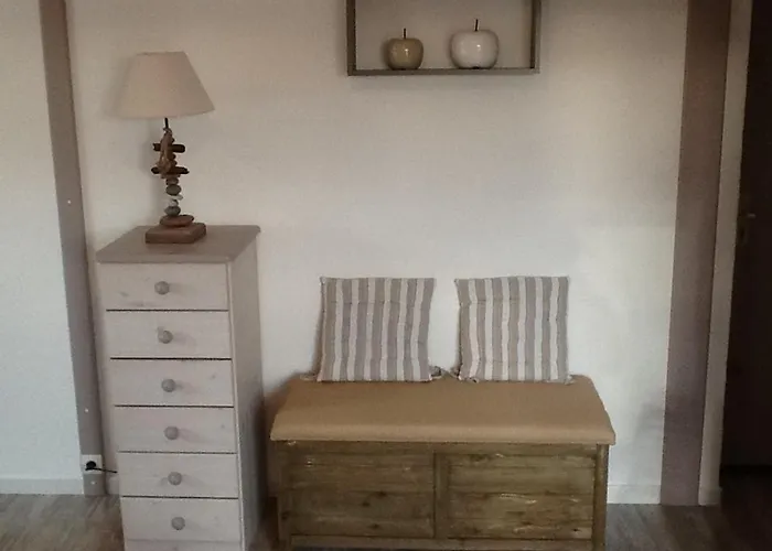 Апартаменты Romantique Avec Balcon Et Parking A 50 M De La - Fr-1-712-12 *