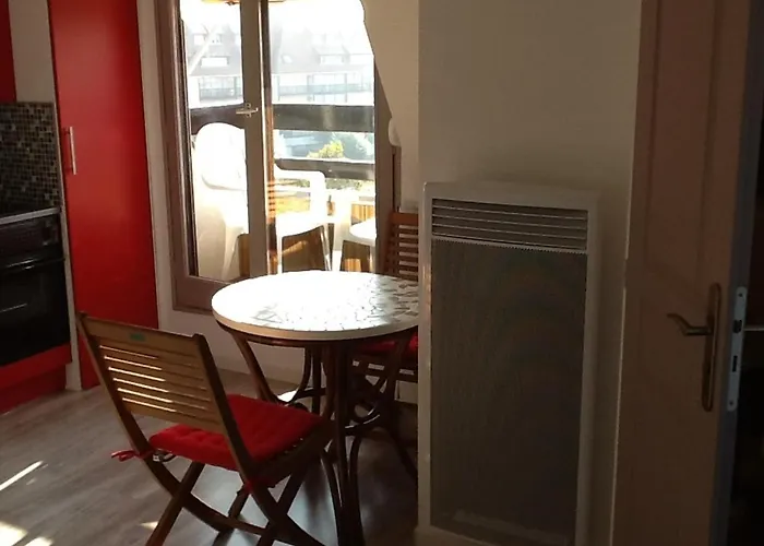 Апартаменты Romantique Avec Balcon Et Parking A 50 M De La - Fr-1-712-12